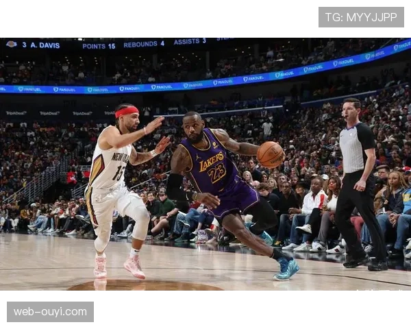 湖人队赛前训练重点演练底线球战术，哈姆称已针对掘金做出调整